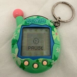 Tamagotchi Connection V4